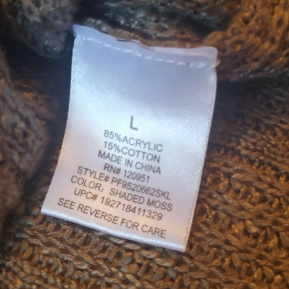 Pink Republic size Large sage green sweater - Picture 10 of 11